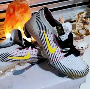 WOMEN'S NIKE AIR VAPORMAX 2019